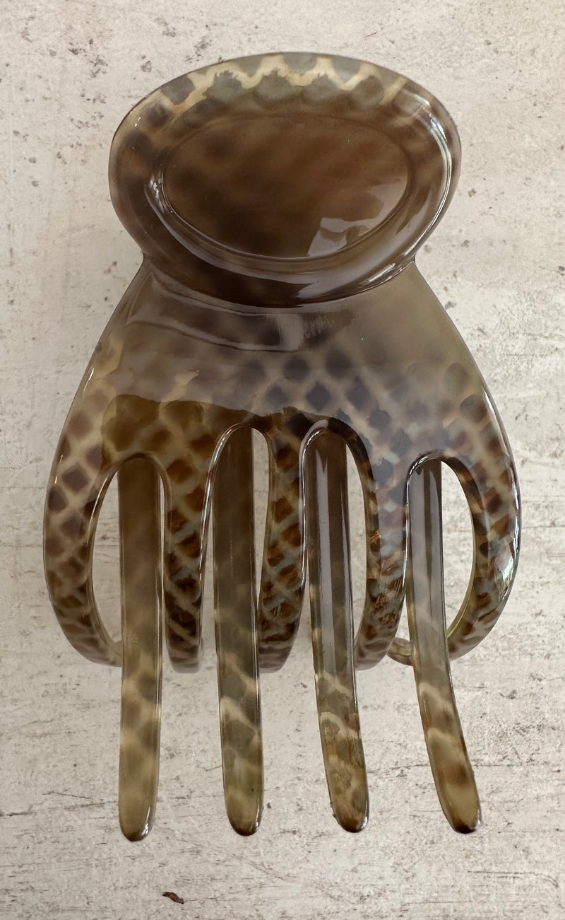 French Atelier Yoga Clip: Elevate Your Practice with Elegance