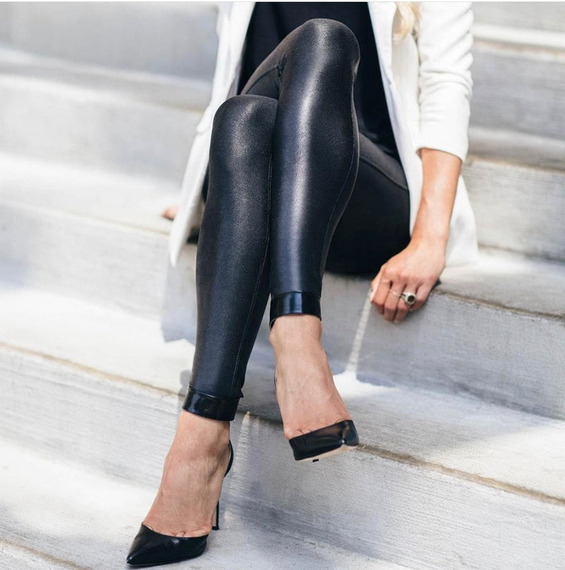 COMMANDO FAUX PATENT LEATHER LEGGINGS WITH PERFECT CONTROL