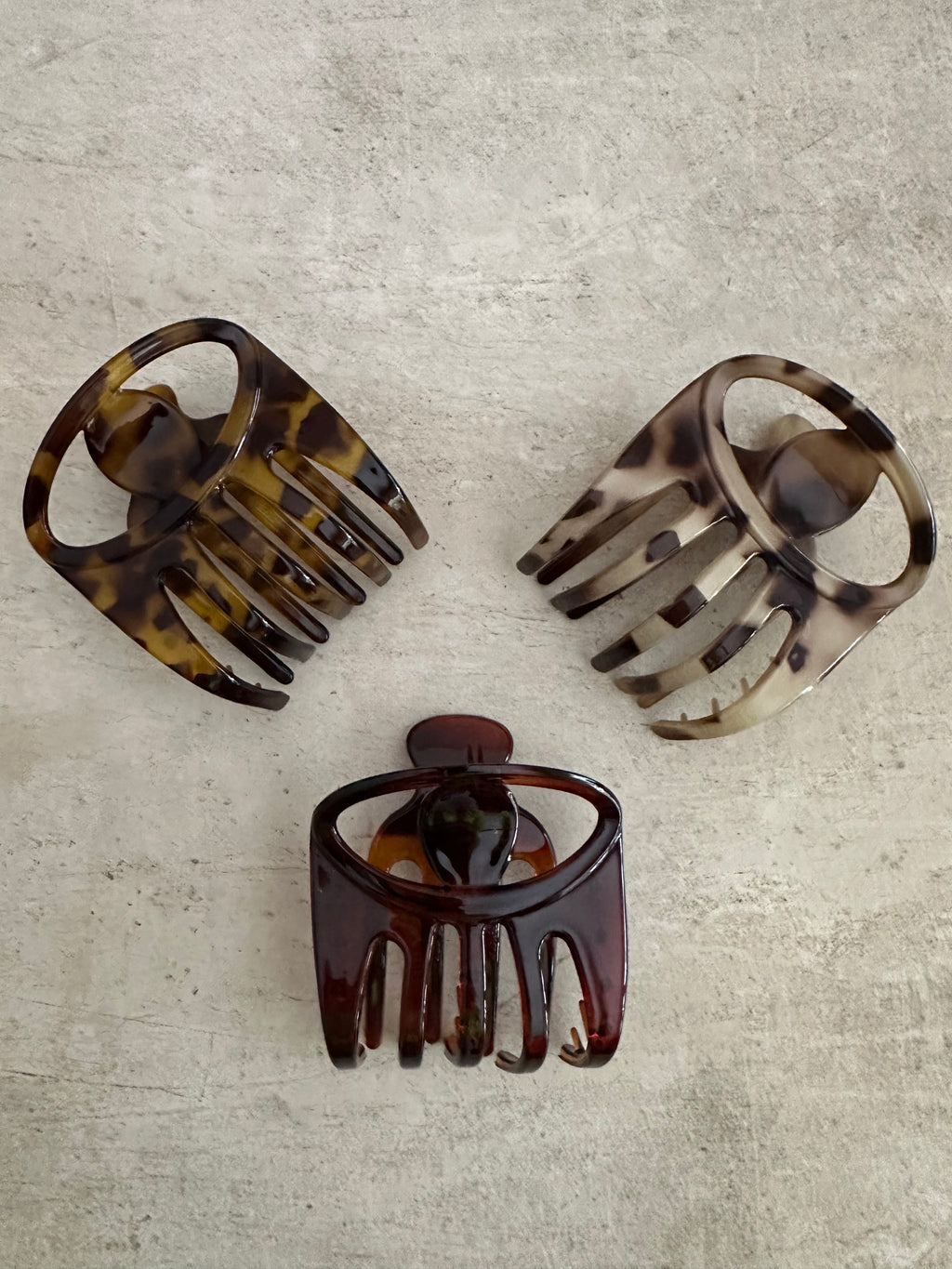 French Atelier Yoga Hair Claw | 4sisters1closet