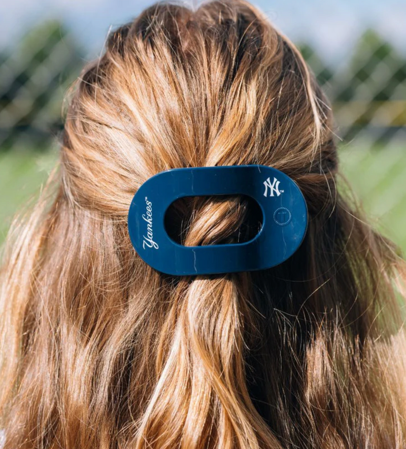 Teleties New York Yankees Medium Flat Clip | 4sisters1closet