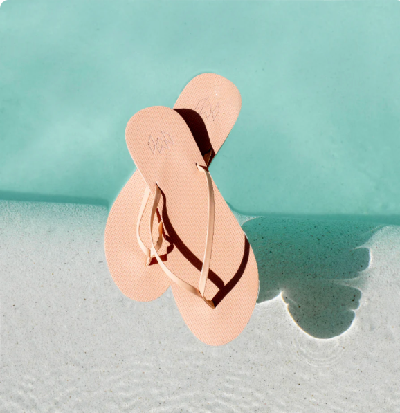 Malvados Lux Minimalist Flip Flop in Dune | 4sisters1closet