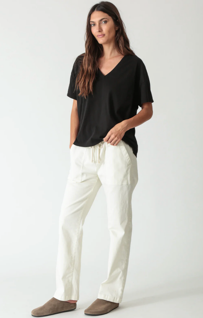 Electric & Rose Chase VNeck Tee in Onyx | 4sisters1closet