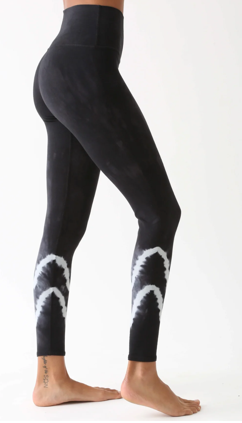 Electric & Rose Malone Ruched Legging Onyx